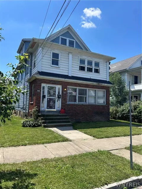 2483 Pierce Ave, Niagara Falls, NY 14301
