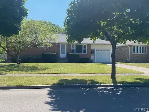 209 Imperial Dr, Amherst, NY 14226