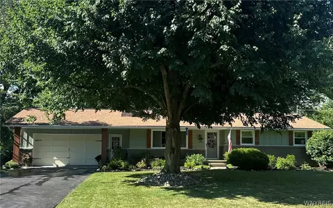 9430 Roll Rd, Clarence Center, NY 14032