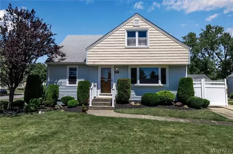 38 N Park Ave, Cheektowaga, NY 14225