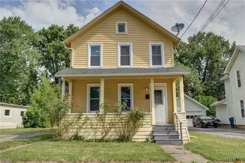 118 Spalding St, Lockport, NY 14094