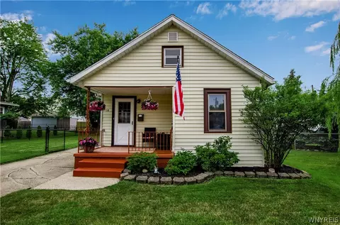 18 Chaplin Dr, Buffalo, NY 14223
