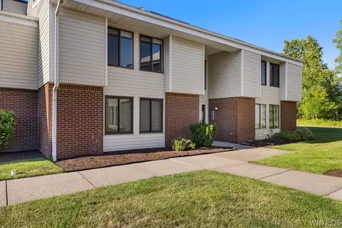 43 Bee Hunter Ct #C, East Amherst, NY 14051