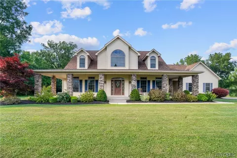 5675 Dunnigan Rd, Pendleton, NY 14094
