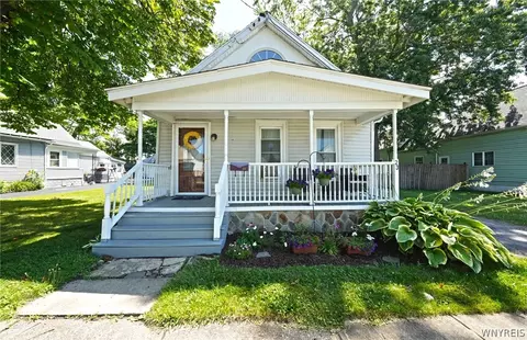 23 Boll St, Sloan, NY 14212