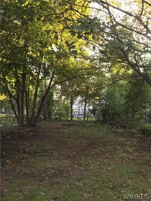 172 14th St, Buffalo, NY 14213 photo 5