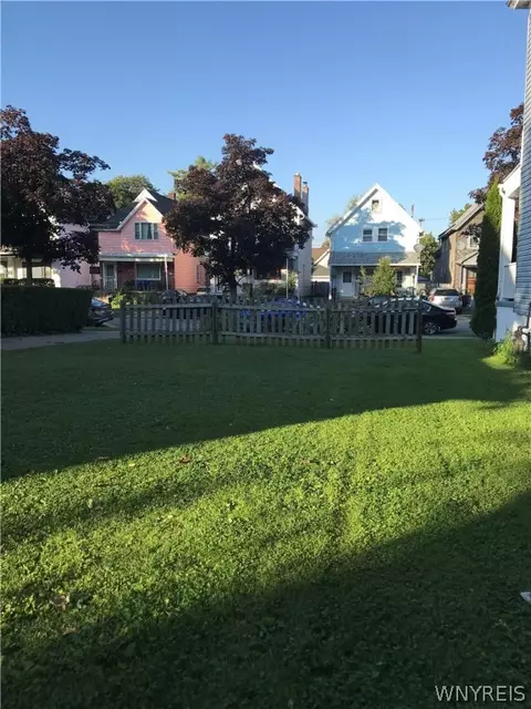 172 14th St, Buffalo, NY 14213 photo 6