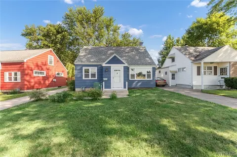 36 Parkside Ct, Buffalo, NY 14214