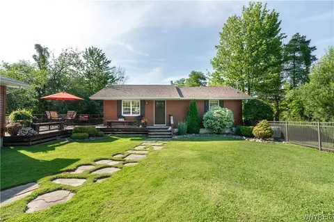 47 S Shore Dr, Bennington, NY 14004