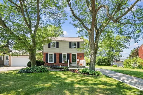 274 Maynard Dr, Amherst, NY 14226