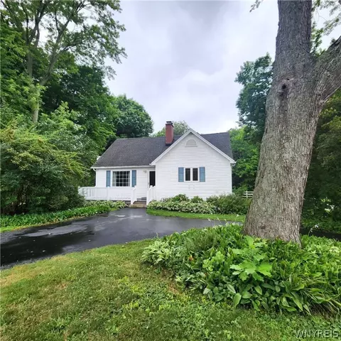 8131 Clinton St, Elma, NY 14059