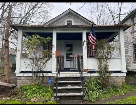 1130 Michigan Ave, Niagara Falls, NY 14305