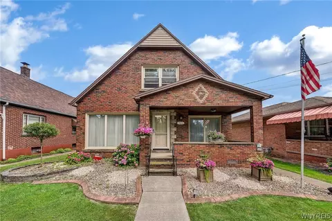 523 26th St, Niagara Falls, NY 14301