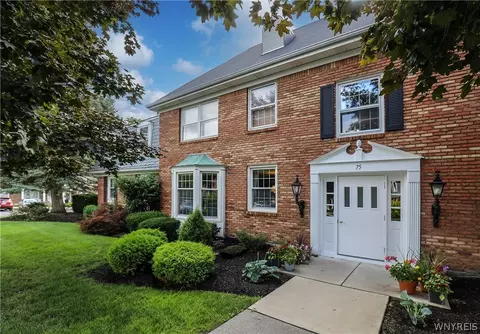 75 Guilford Ln #5, Amherst, NY 14221