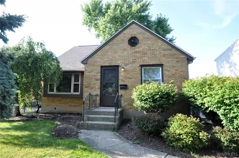 30 Addison Ave, Amherst, NY 14226