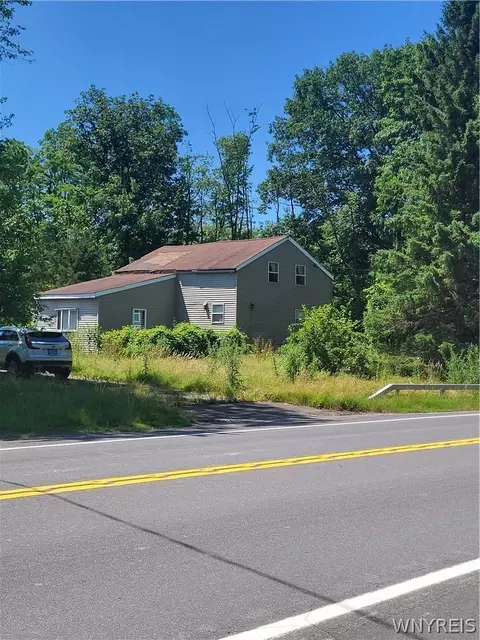 2241 Route 5 Lake Rd, Sheridan, NY 14136
