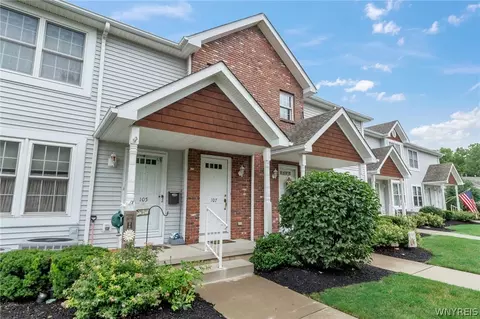 107 Olde Stone Ln, Lancaster, NY 14086