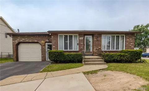 780 Borden Rd, Cheektowaga, NY 14227
