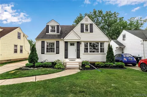 192 Wrexham Ct N, Tonawanda, NY 14150