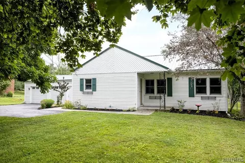 364 Union Rd, West Seneca, NY 14224