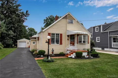 577 Rowley Rd, Depew, NY 14043