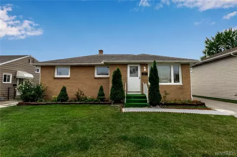 26 Monterey Ln, Cheektowaga, NY 14225