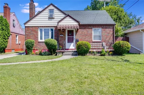 358 Cleveland Dr, Cheektowaga, NY 14215
