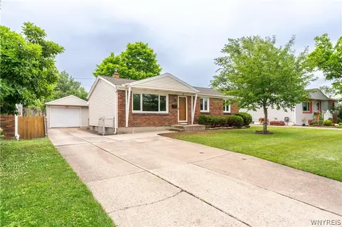 11 Chaplin Dr, Buffalo, NY 14223