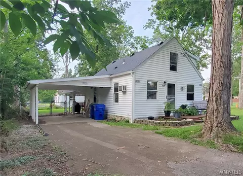 3820 Dartmouth St, Hamburg, NY 14075
