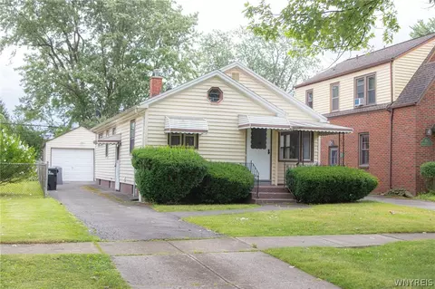 105 Parkhurst Blvd, Buffalo, NY 14223