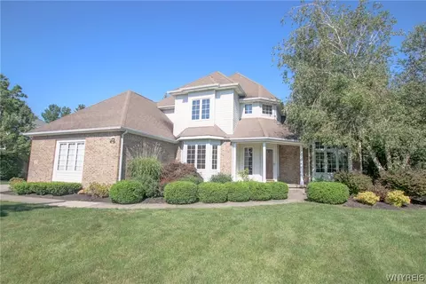 75 Alexander, Orchard Park, NY 14127