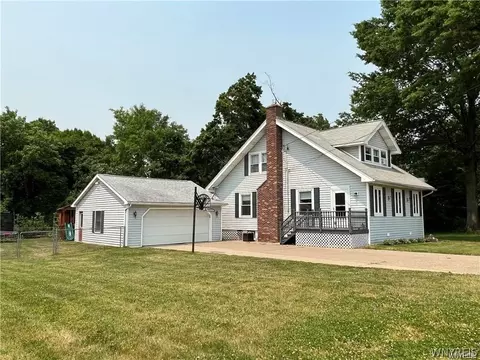 2955 Shadagee Rd, Eden, NY 14057