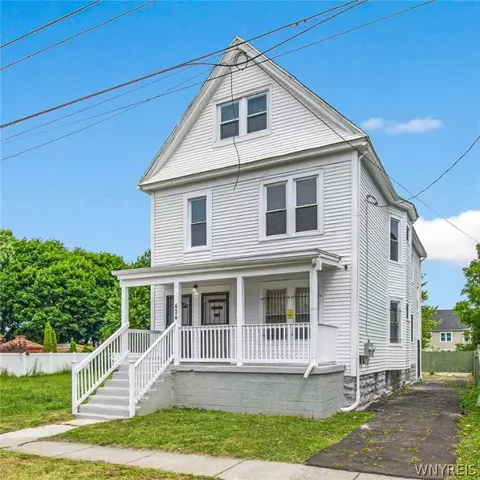 424 Dodge St, Buffalo, NY 14208