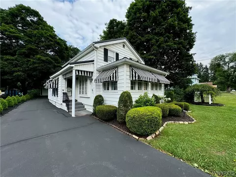 21 Ellicott St, Salamanca, NY 14779
