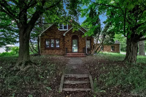 11538 Main Rd, Newstead, NY 14031