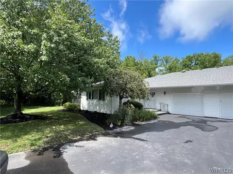 5861 Goodrich Rd #7C, Clarence Center, NY 14032