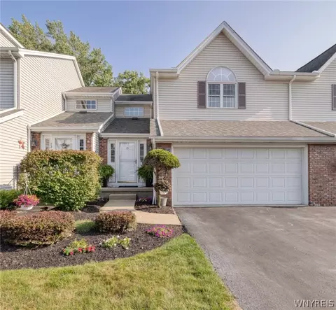 15 N Hill Dr, West Seneca, NY 14224
