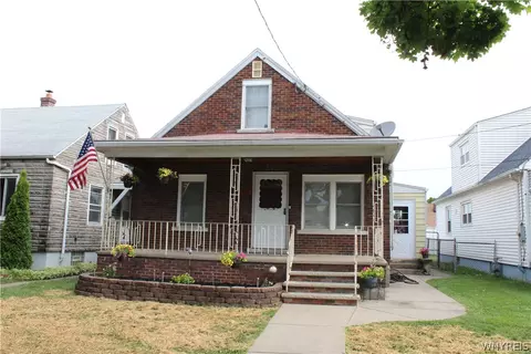 2474 Independence Ave, Niagara Falls, NY 14301