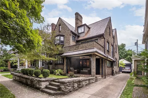 27 Argyle Park, Buffalo, NY 14222