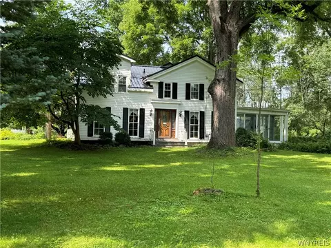 7810 Seneca St, East Aurora, NY 14052