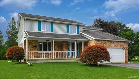 12203 Anne Dr, Alden, NY 14004