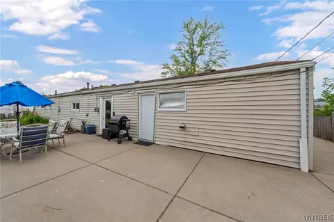69 Cornell Dr, Depew, NY 14043 photo 3