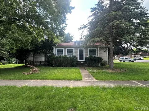 400 State St, Ridgeway, NY 14103