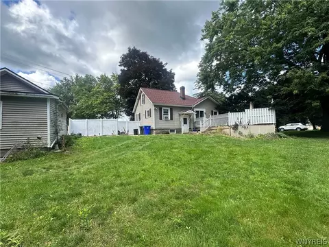 400 State St, Ridgeway, NY 14103 photo 5