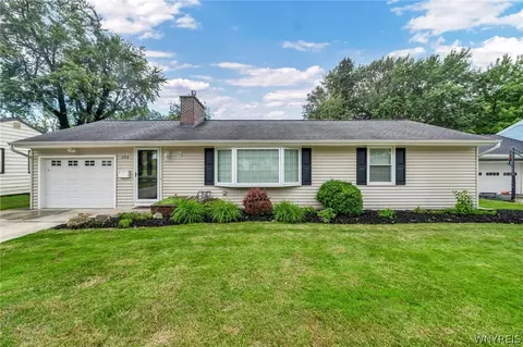 256 Cadman Dr, Amherst, NY 14221
