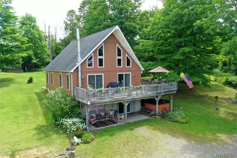 1295 Tooley Rd, Bennington, NY 14037