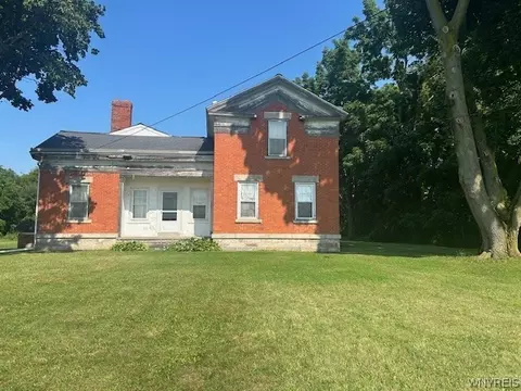 3015 Randall Rd, Ransomville, NY 14131