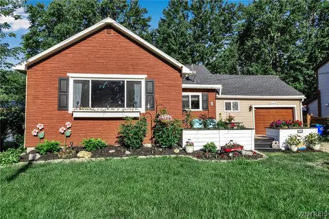 5864 Rosewood Ter, Lake View, NY 14085