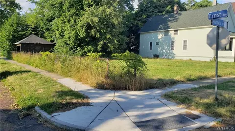 2 Hurlock Ave, Buffalo, NY 14211