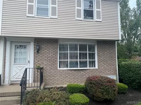 113 Sundridge Dr, Amherst, NY 14228
